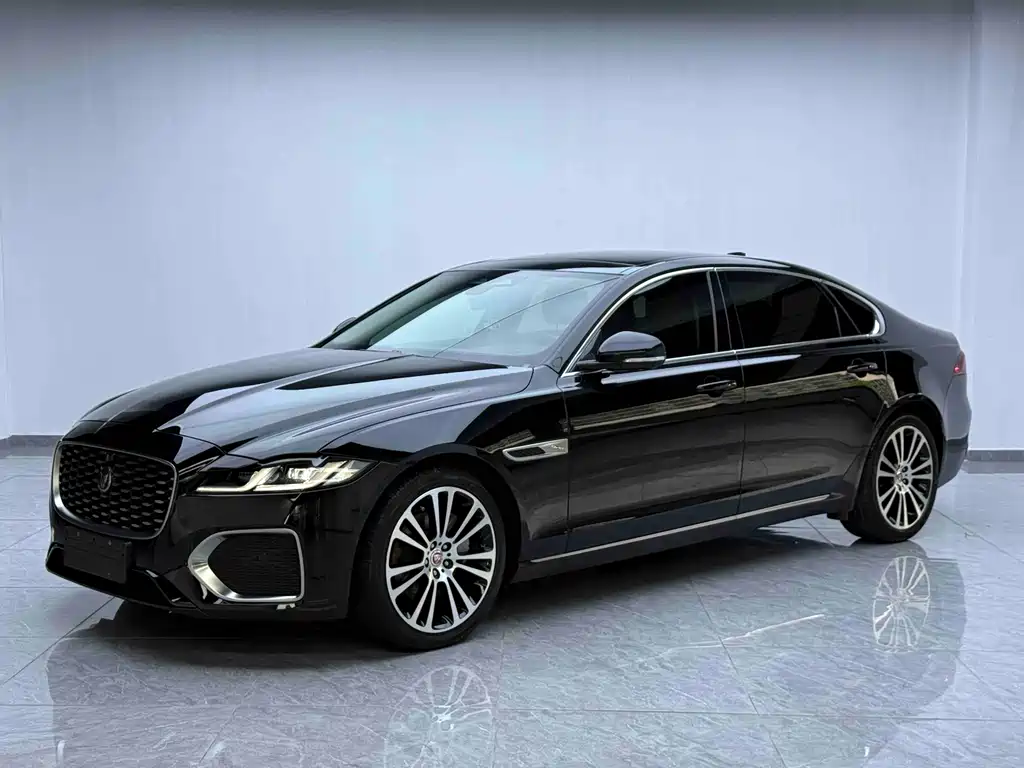 Купить Jaguar XFL