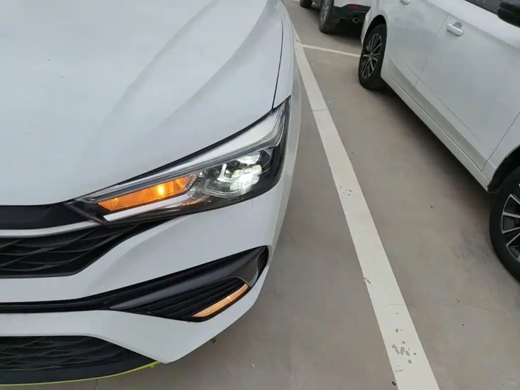 Roewe i5 — миниатюра 24