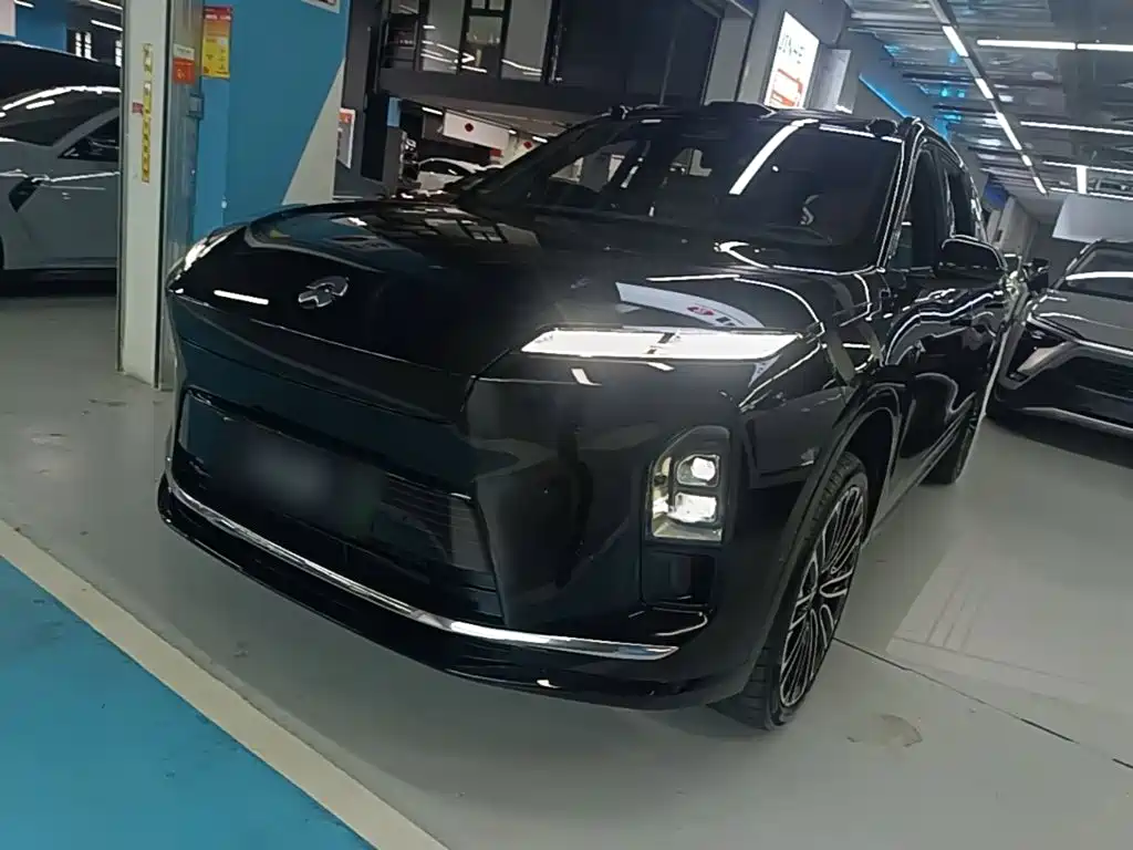 NIO ES8