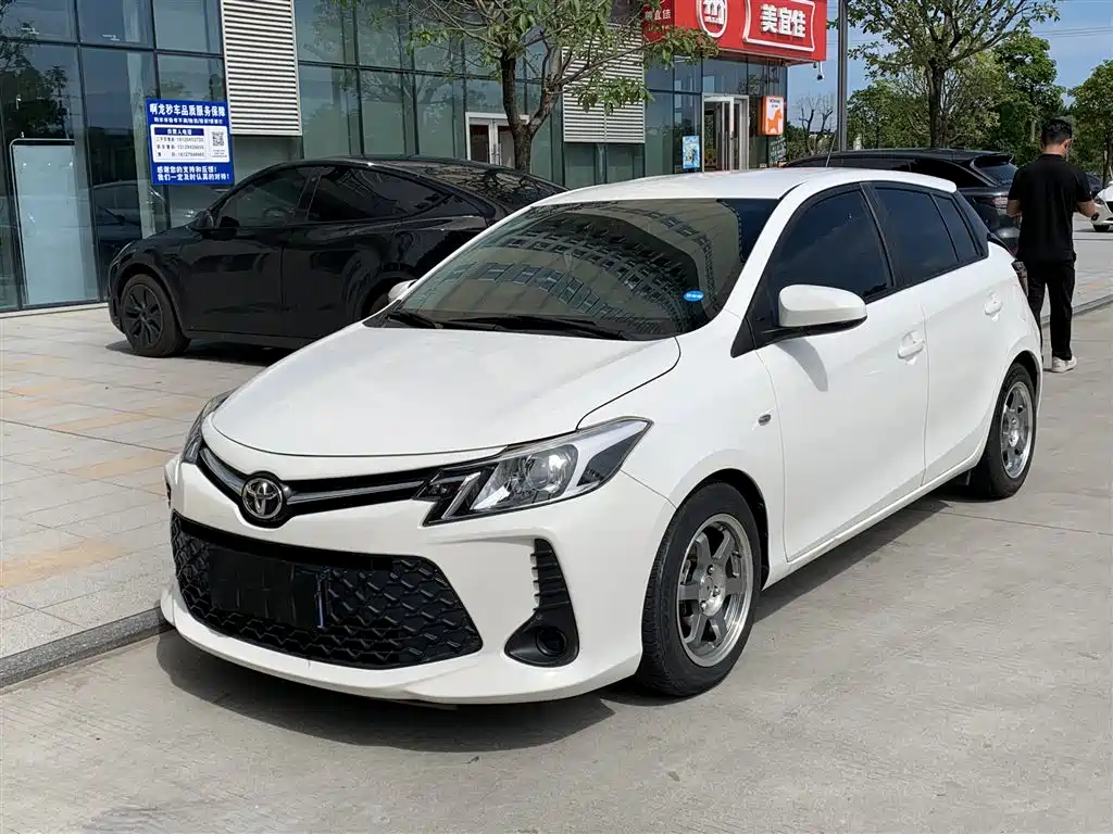 Купить Toyota Vios FS