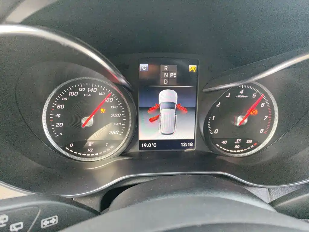 Mercedes-Benz GLC — миниатюра 7