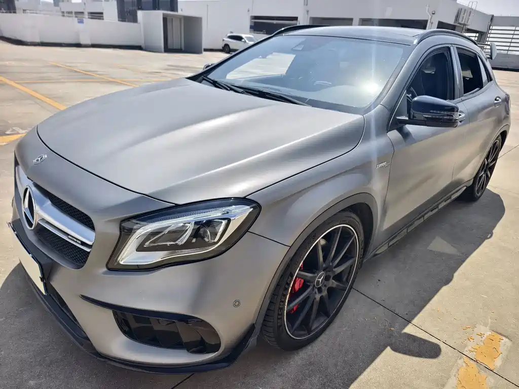 Mercedes-Benz GLA AMG
