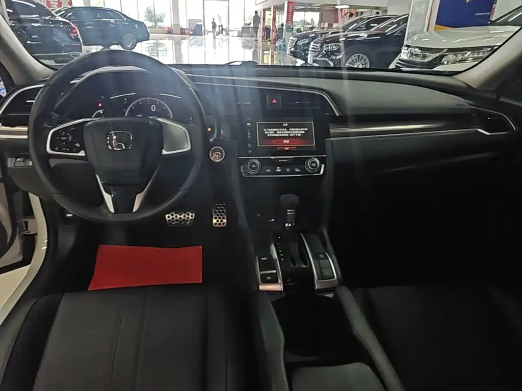 Honda Civic — миниатюра 9
