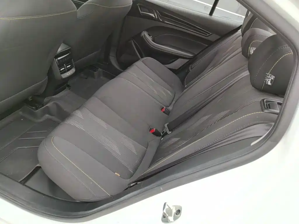 Roewe i5 — миниатюра 17