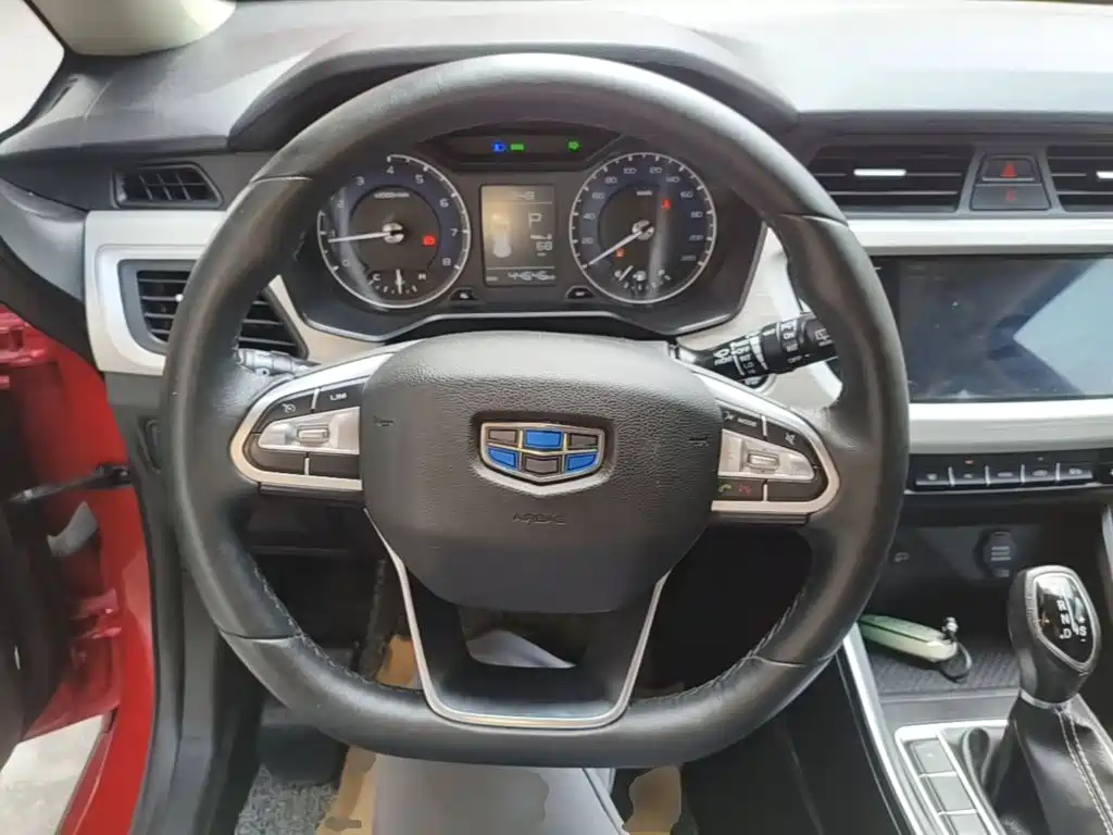 Geely Vision X3 — миниатюра 11