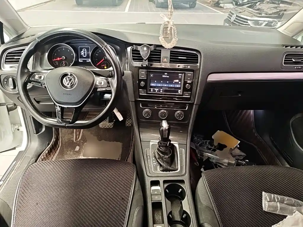 Volkswagen Golf — миниатюра 10