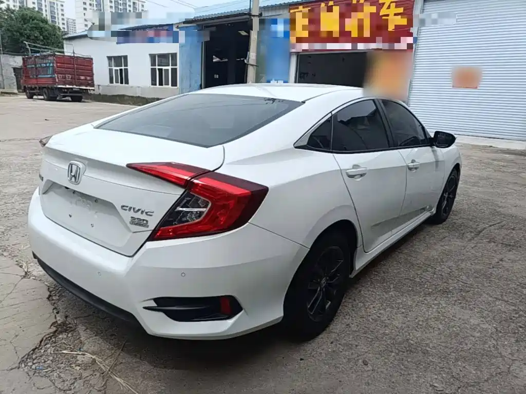 Honda Civic — миниатюра 7