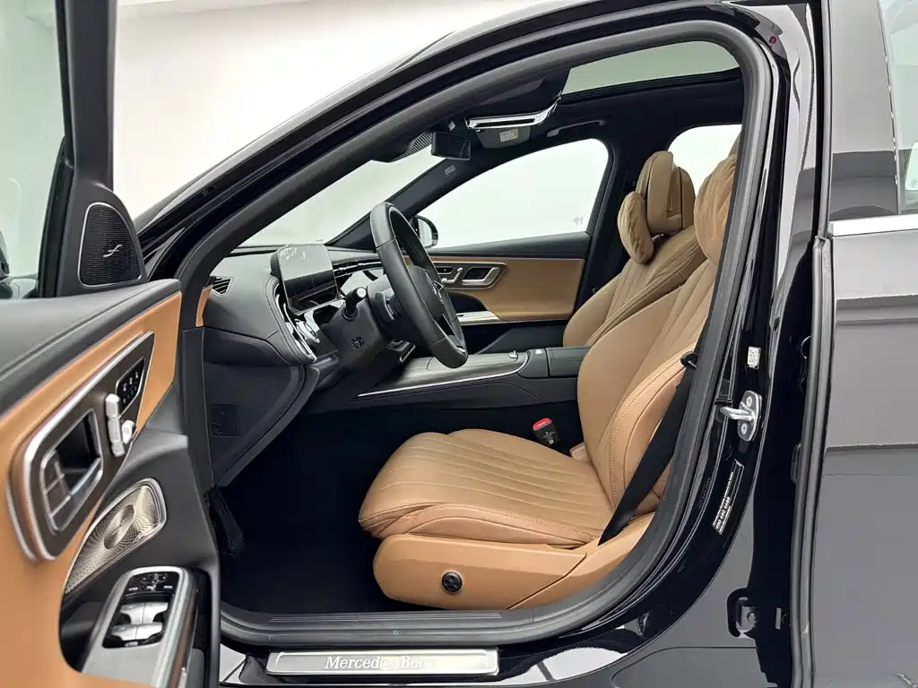Mercedes-Benz E-Class — миниатюра 18