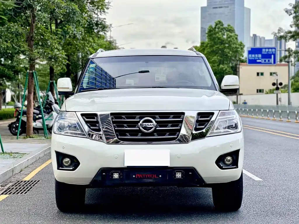 NISSAN TOURE