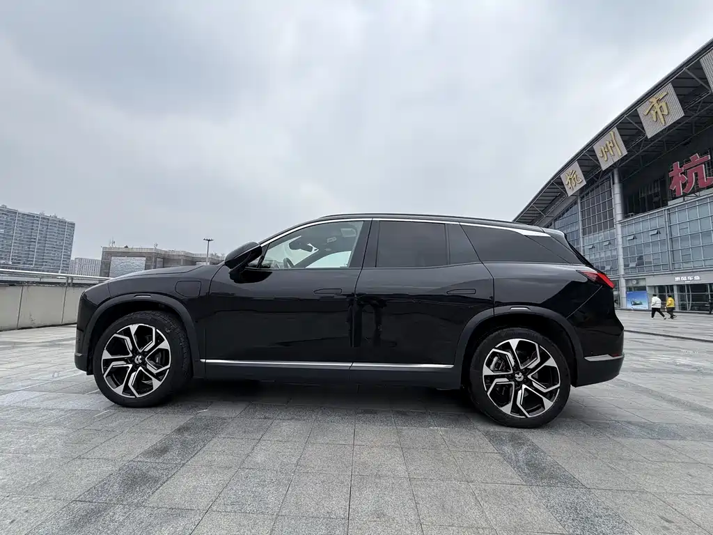 NIO NIO ES8