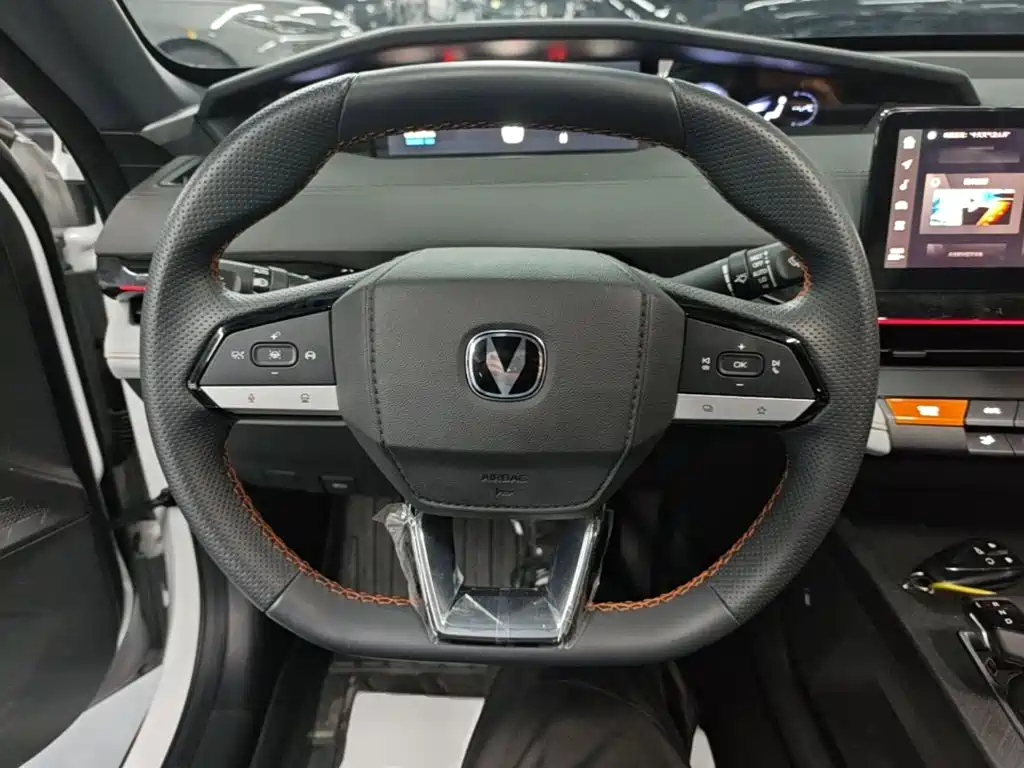 Changan UNI-V iDD — миниатюра 11