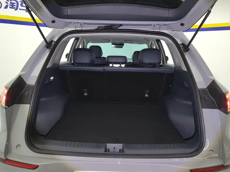 GEELY GALAXY GALAXY E5