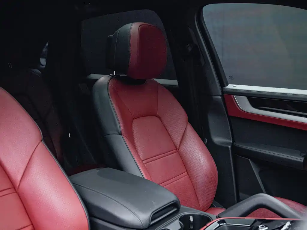 Porsche Cayenne — миниатюра 24