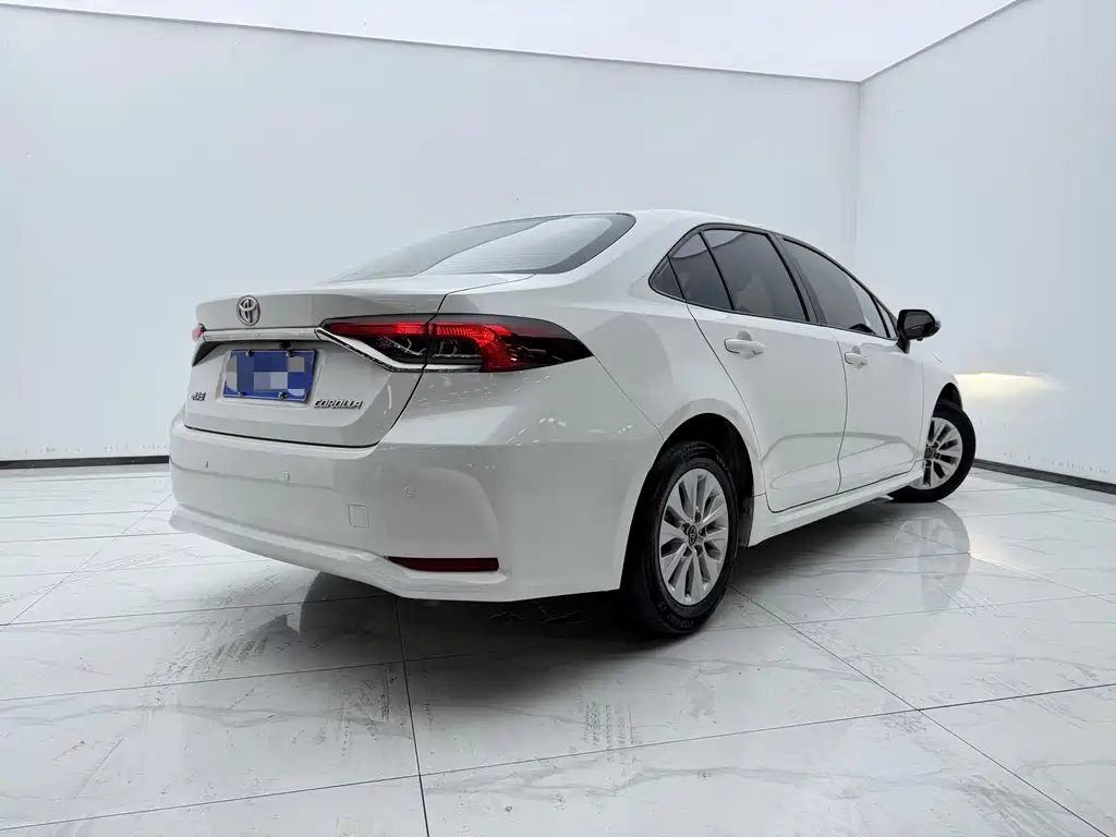 Toyota Corolla — миниатюра 4