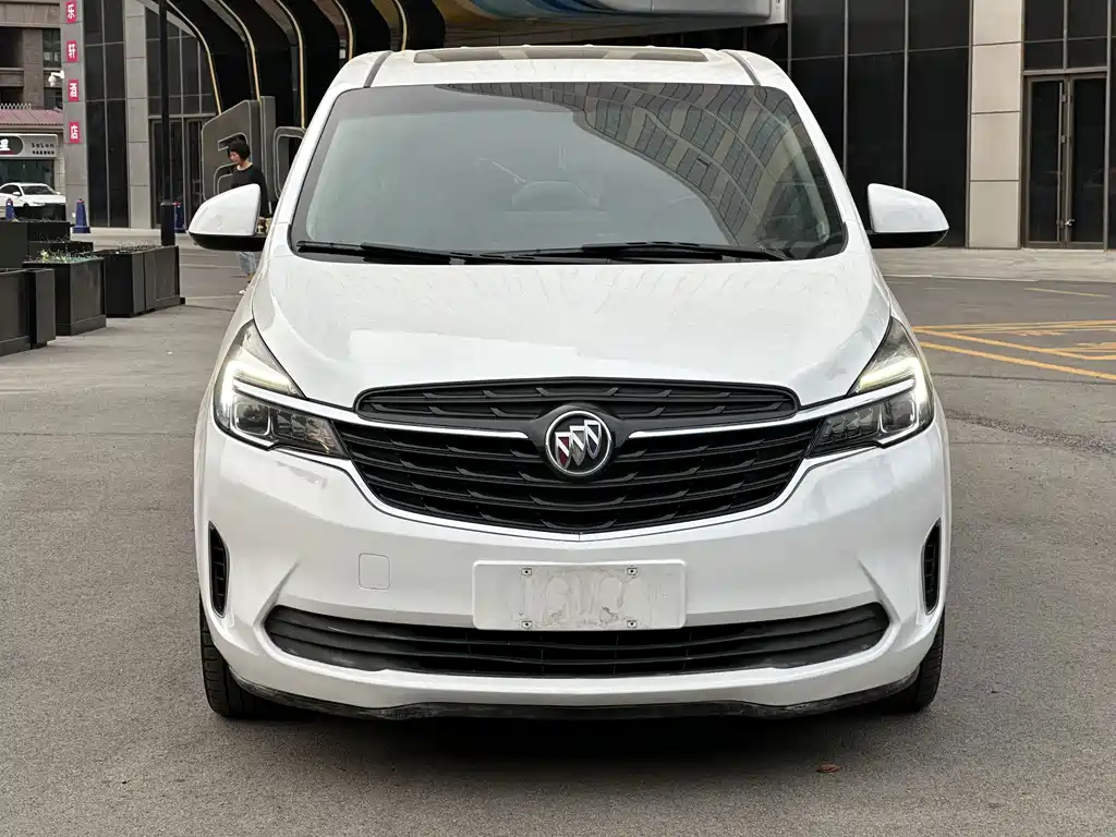 Buick GL8 — миниатюра 2