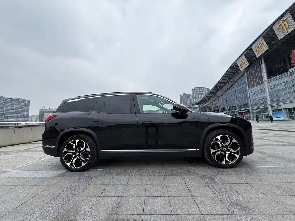 NIO NIO ES8