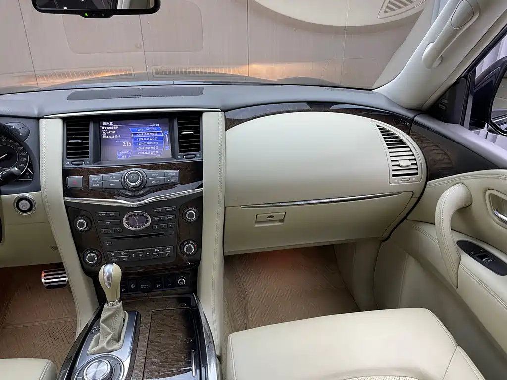 Infiniti QX80 2013 5.6L 4WD