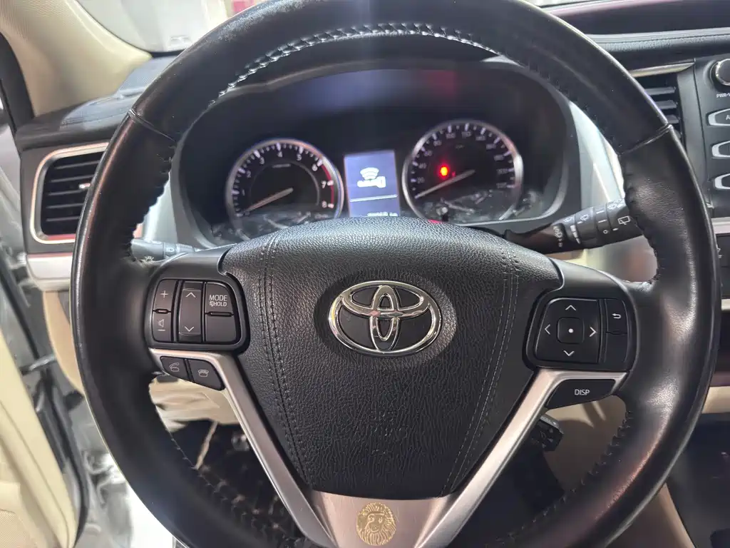 Toyota Highlander — миниатюра 13