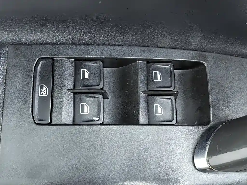 Volkswagen Lavida — миниатюра 9