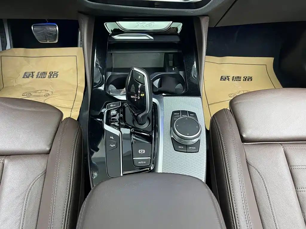 BMW X4 — миниатюра 24