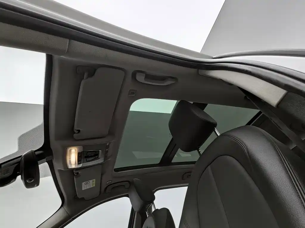 BMW X1 — миниатюра 14