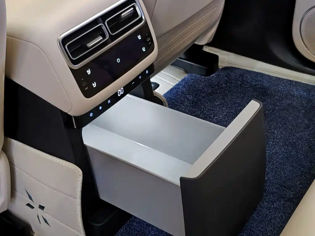 Li Auto Li L7 — миниатюра 26