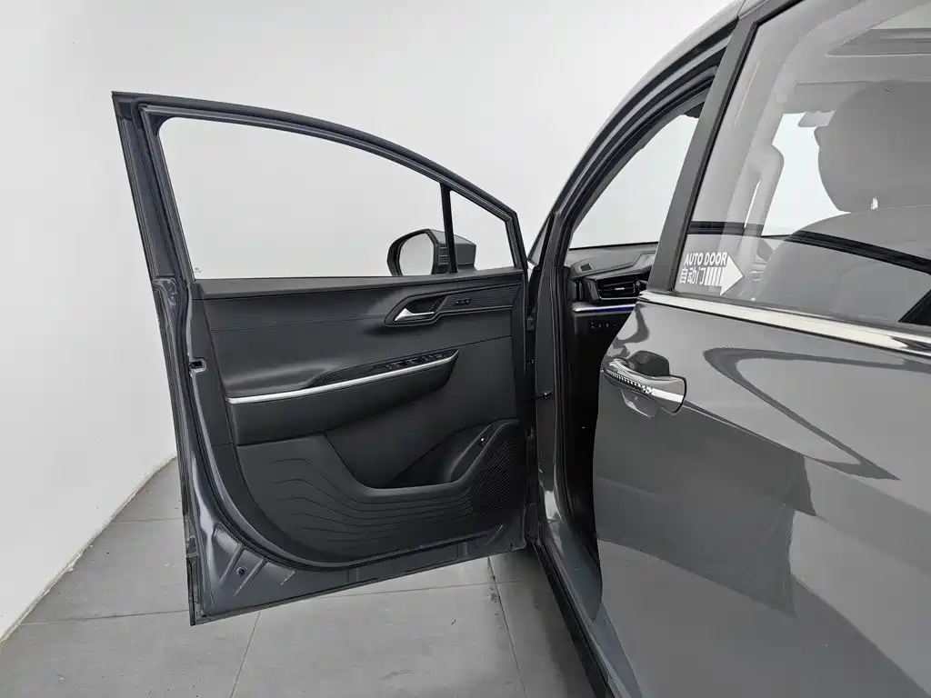 Hyundai Custo — миниатюра 8