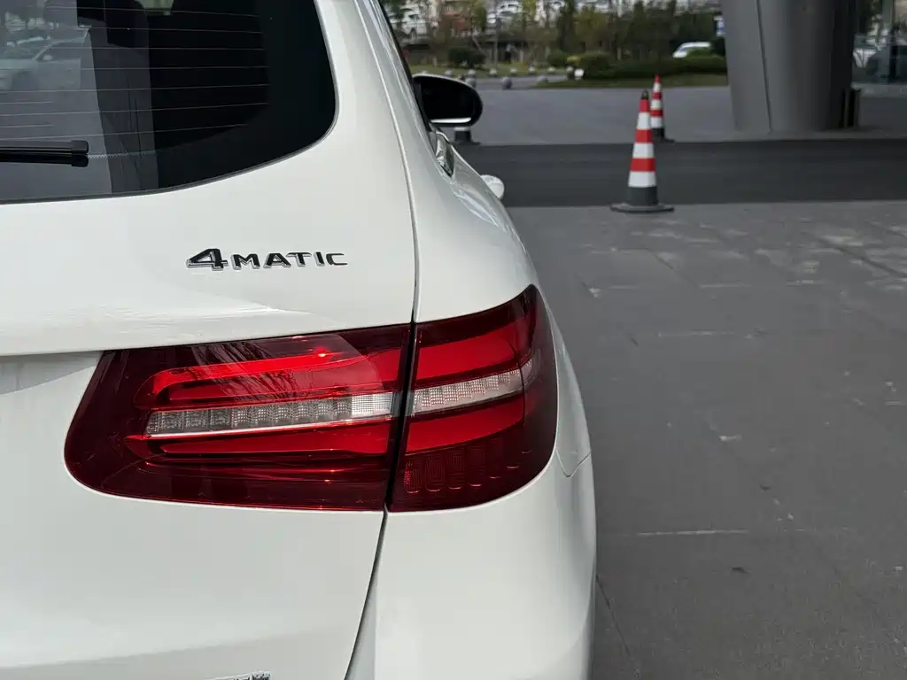 Mercedes-Benz GLC — миниатюра 8