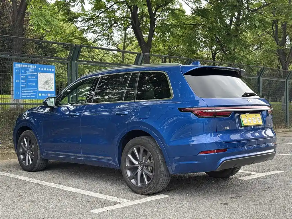 Li Auto ONE 2020 6 мест