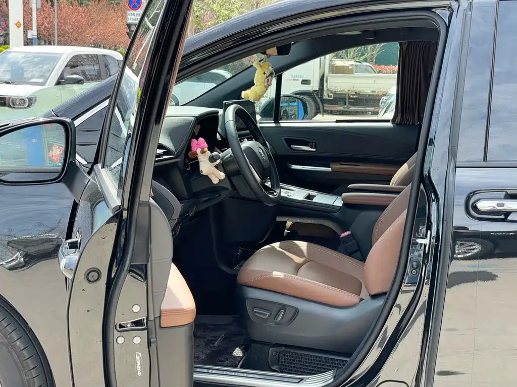 Toyota Sienna 2026 2.5L Premium