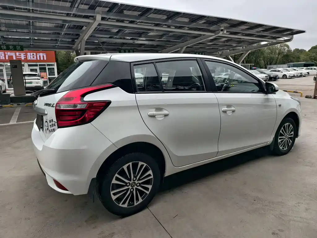 TOYOTA YARIS L ZHIXUAN