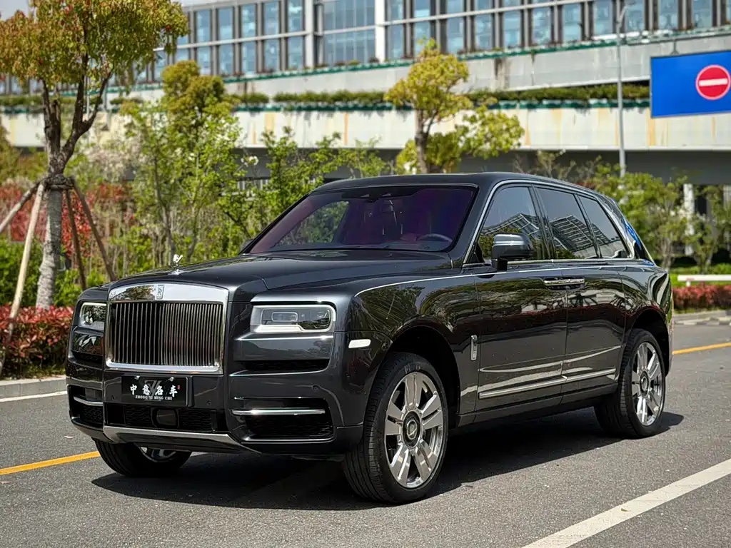 Купить Rolls-Royce Cullinan