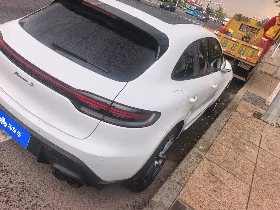 Porsche Macan — миниатюра 3