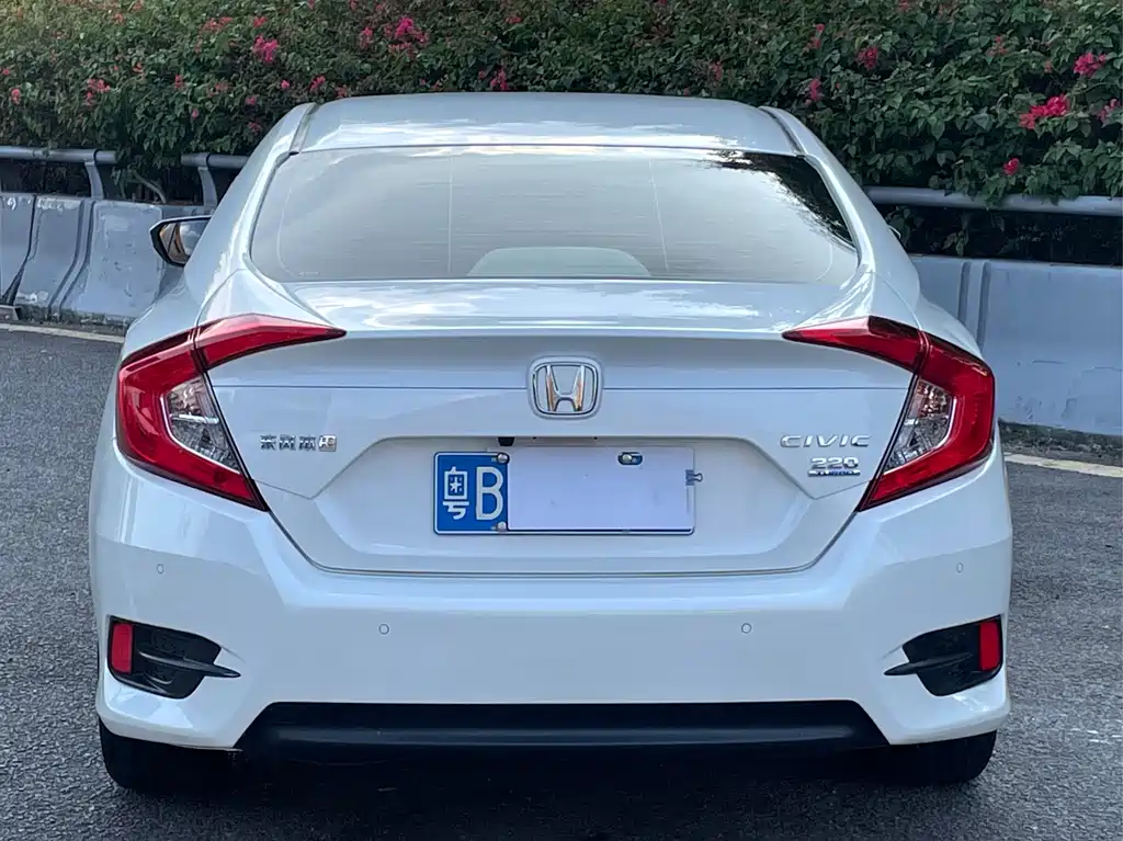 Honda Civic — миниатюра 6