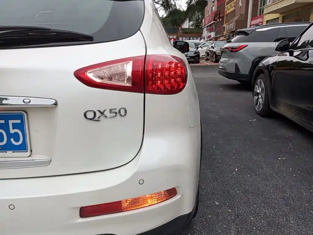 Infiniti QX50 — миниатюра 8