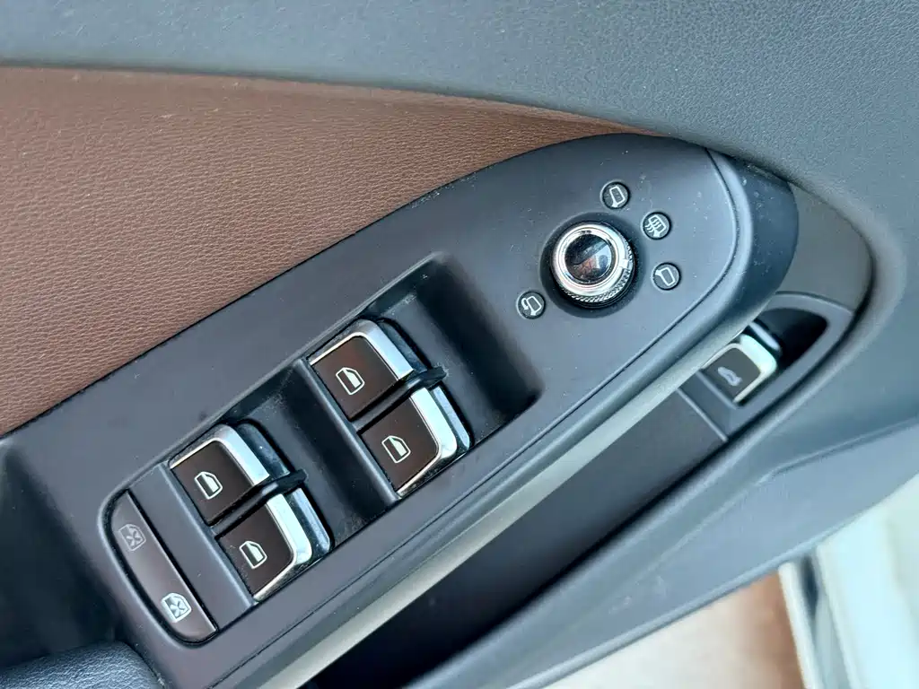 Audi A4L — миниатюра 10