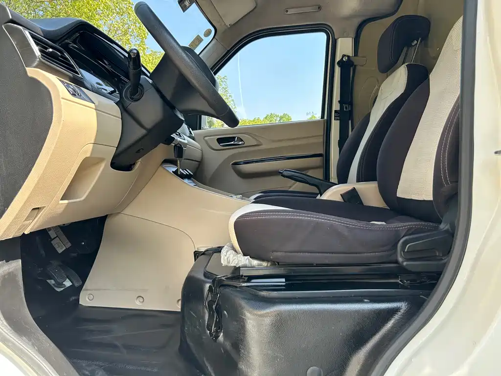 Kuayue Kuayue Star V7 EV — миниатюра 4