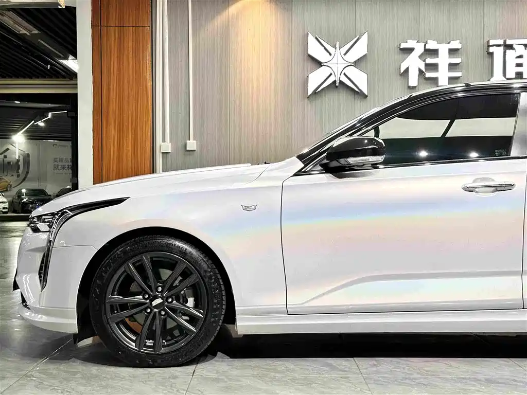 Cadillac CT4 2022 28T Luxury