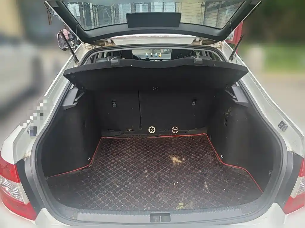 Skoda Octavia 2017 1.6L AT