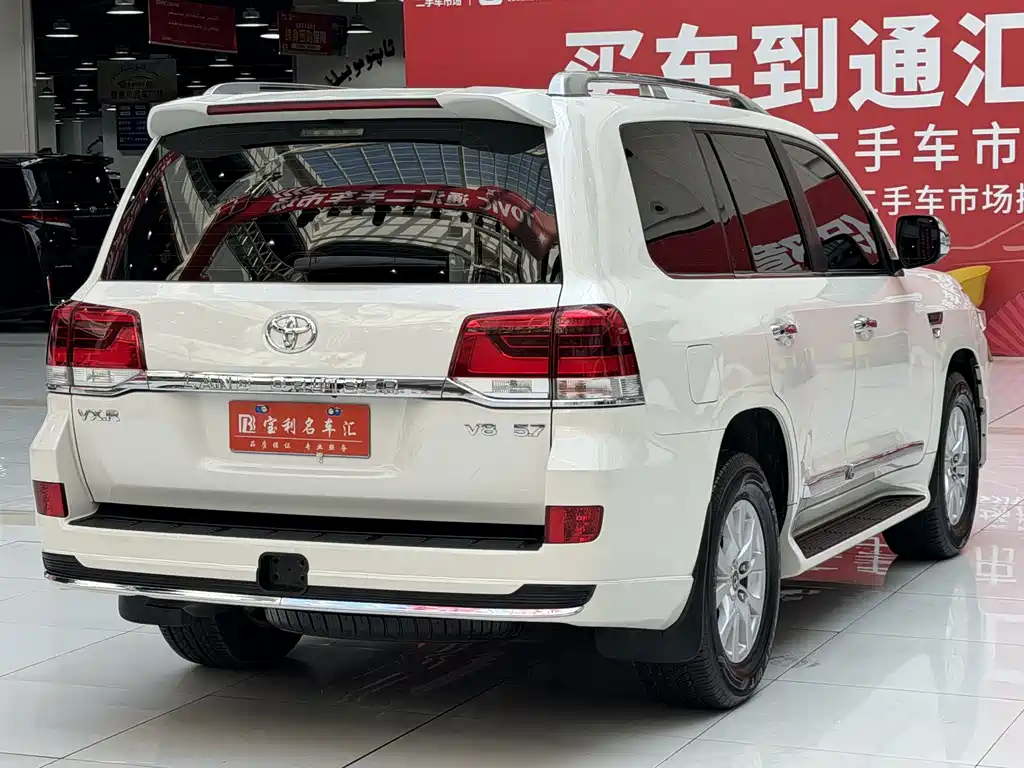 Toyota Land Cruiser 2019 5.7L