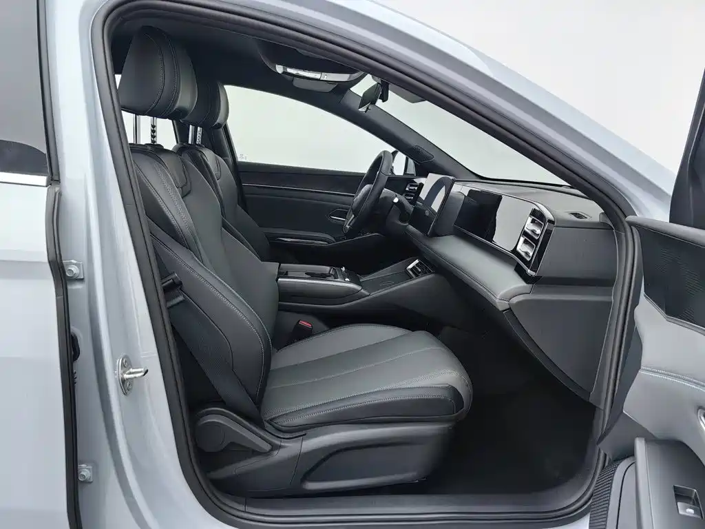 BYD Qin L — миниатюра 23