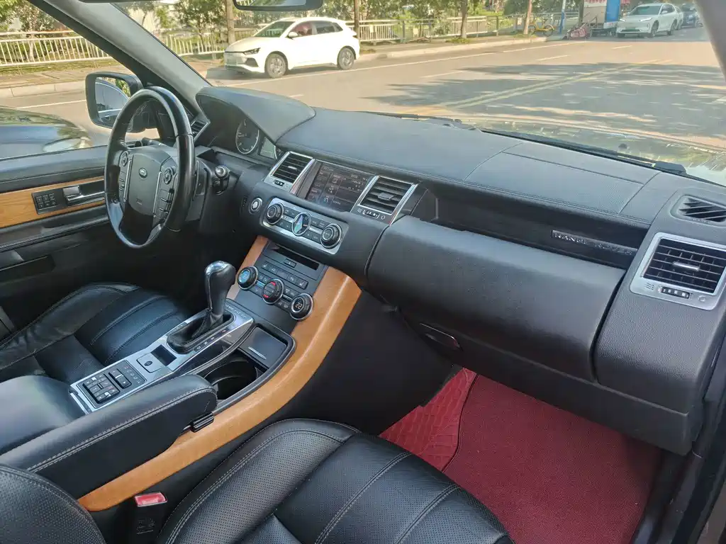 Land Rover Sport — миниатюра 13