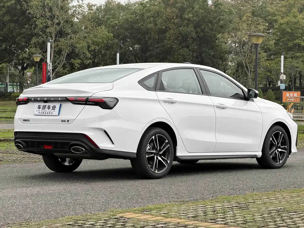 Geely Binrui — миниатюра 8