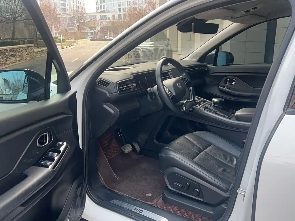 NIO NIO ES8
