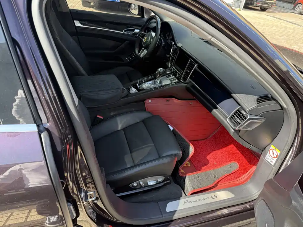 Porsche Panamera — миниатюра 6
