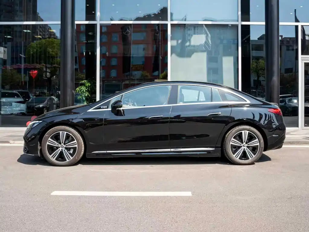 Mercedes-Benz EQE 2025 500 4MATIC