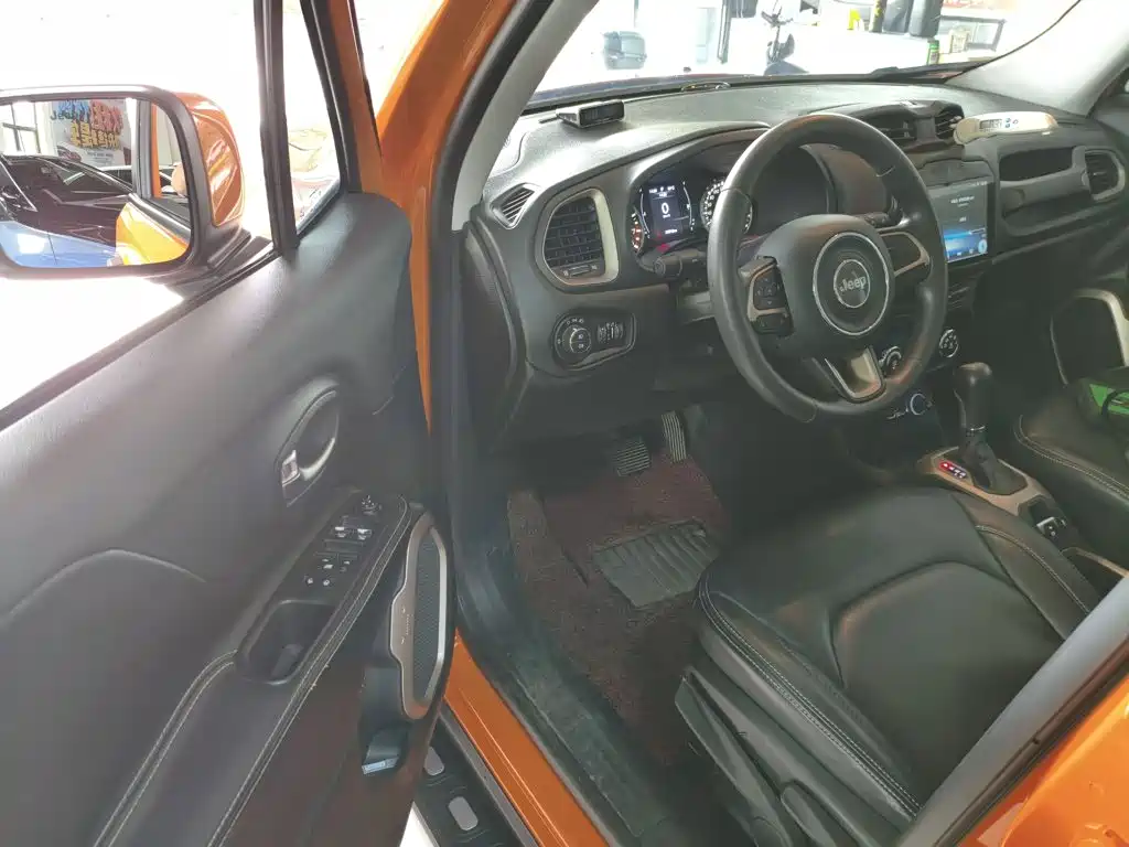 Jeep Renegade — миниатюра 16