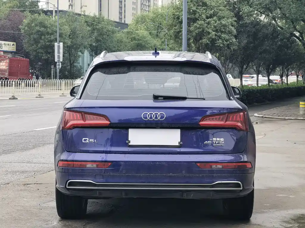 Audi Q5L — миниатюра 5