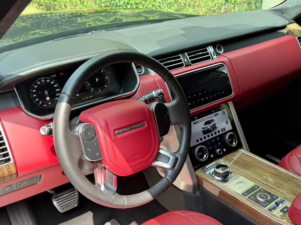 Land Rover Range Rover — миниатюра 7