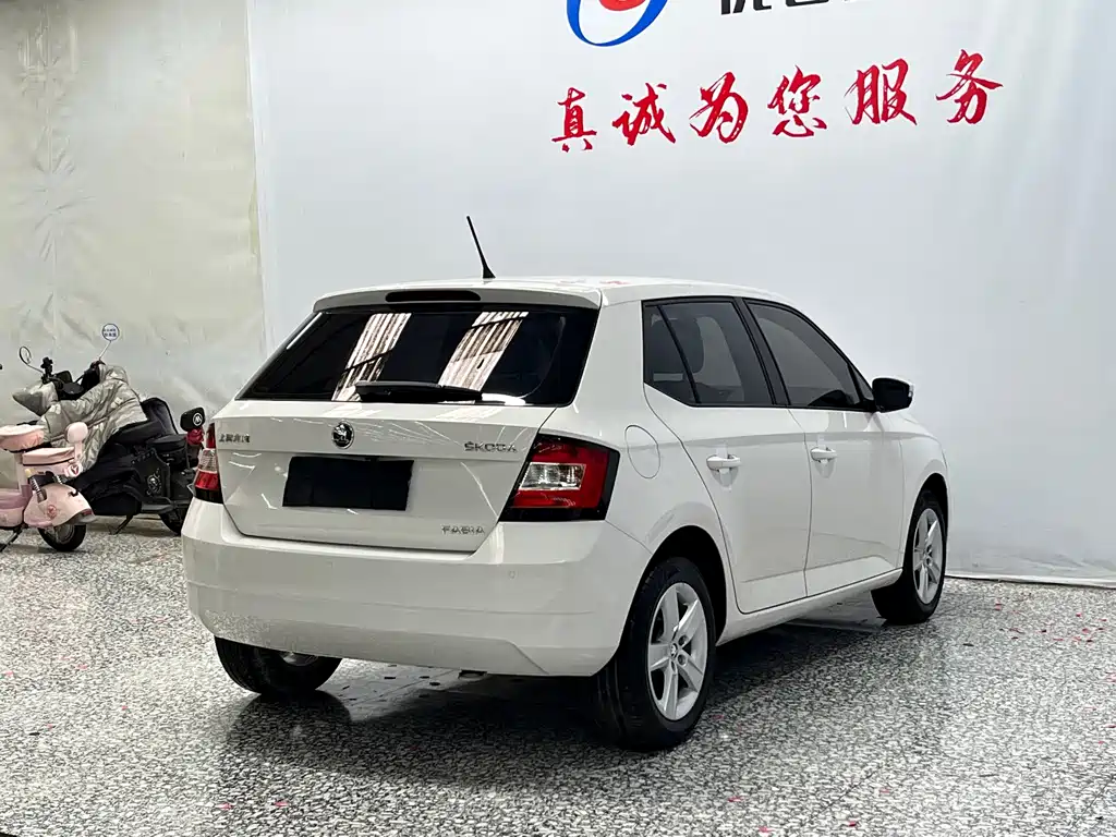 Skoda Fabia — миниатюра 18